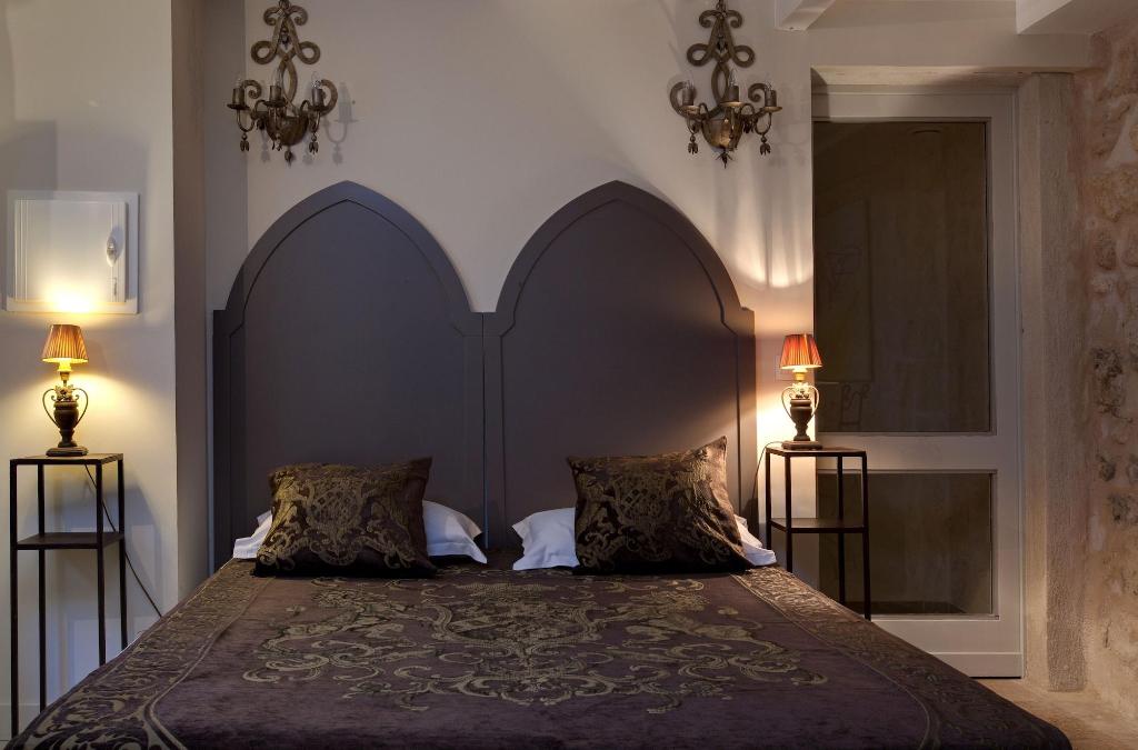 Aux Augustins