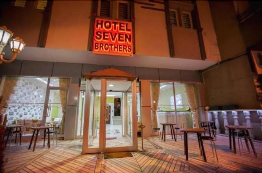 Hotel Seven Brothers