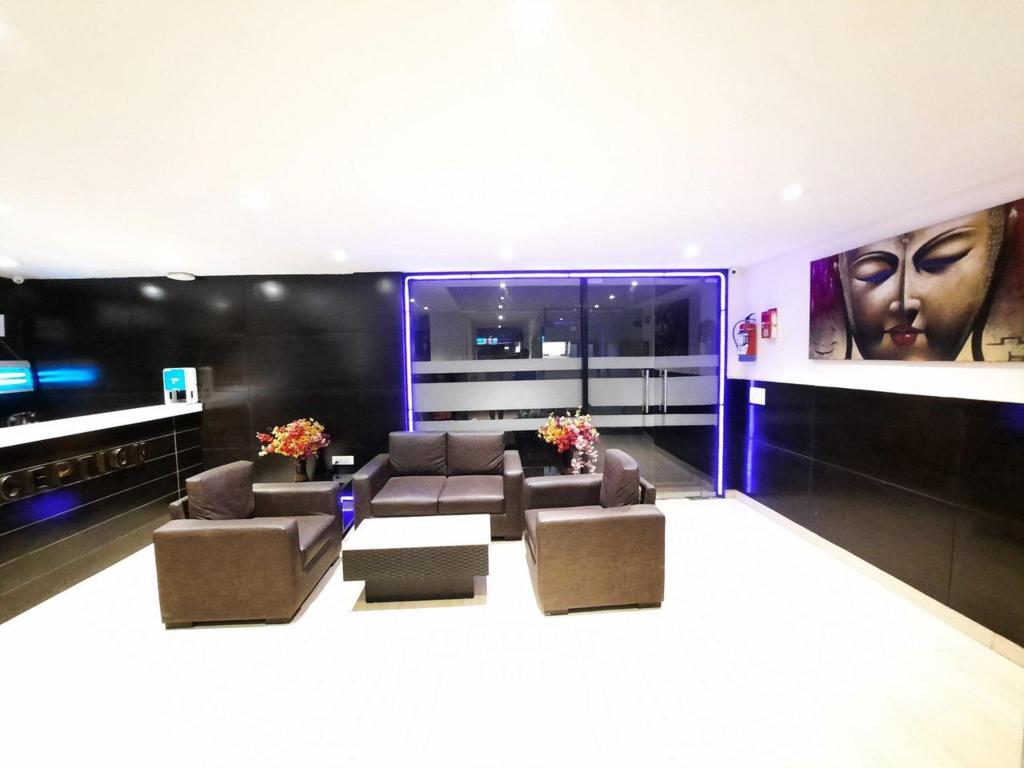 Solitaire Hotel