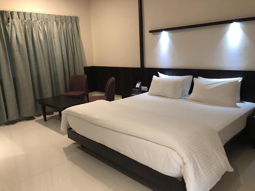 Kyriad Hotel Vijayapura by OTHPL