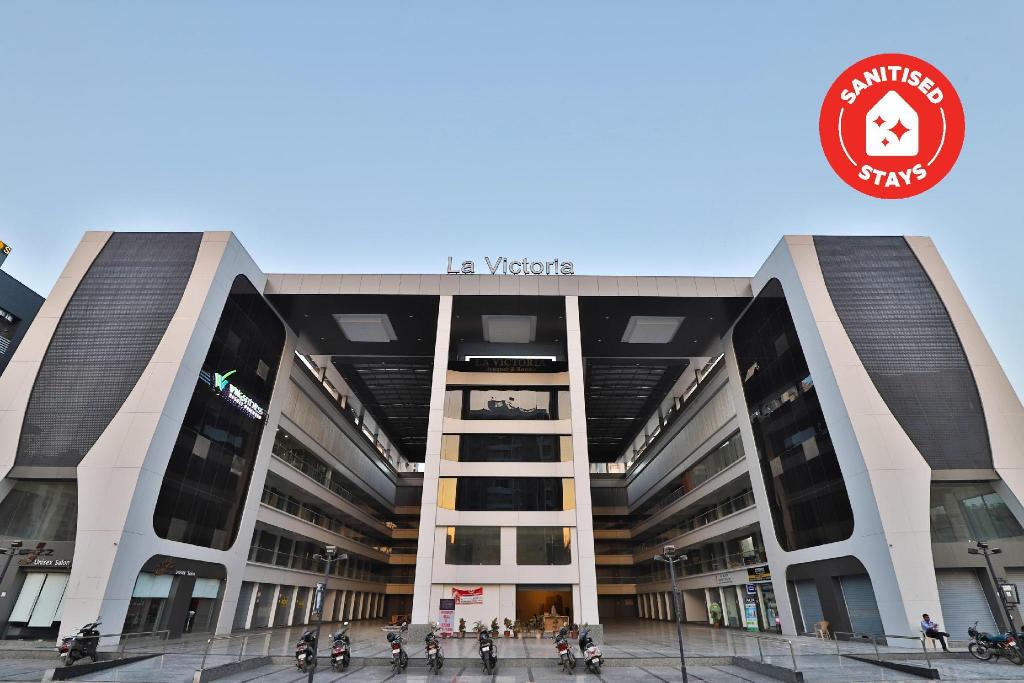 Capital O 35780 La Victoria, Surat