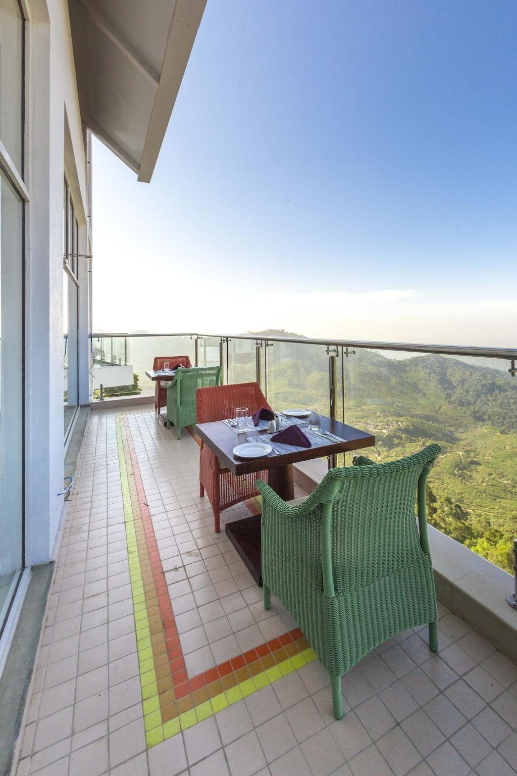 Fragrant Nature Munnar - A Classified Five Star H