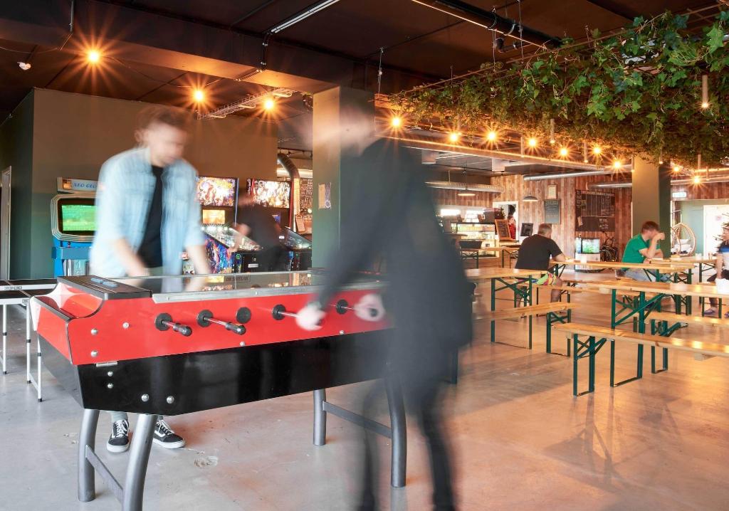 Urban Camper Hostel - Sports and Entertainment