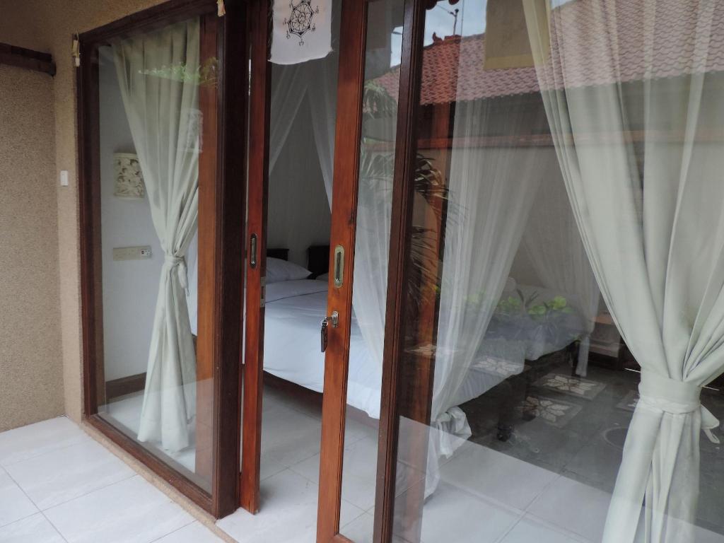 Menjangan Homestay