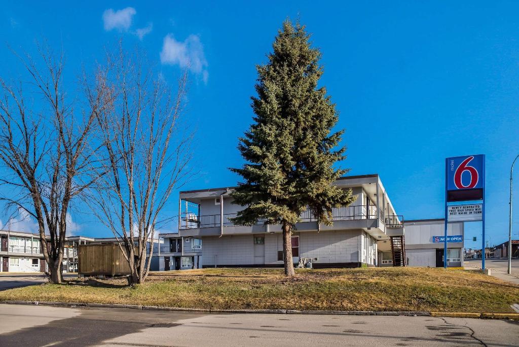 Motel 6 Fort St. John, BC