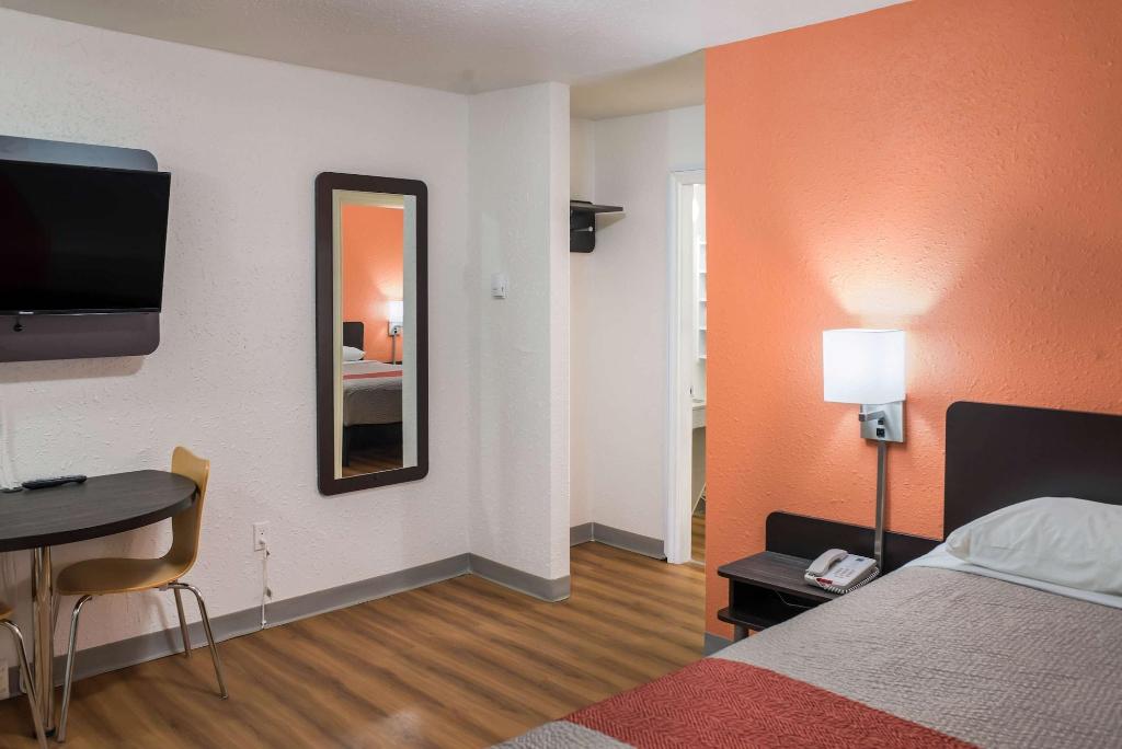 Motel 6 Fort St. John, BC