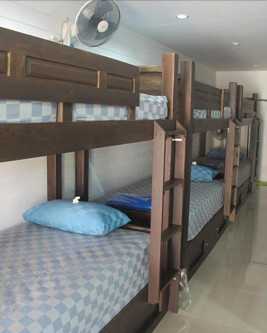 Back Home Backpackers - Hostel