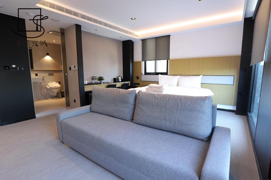 Slow Town Hotel