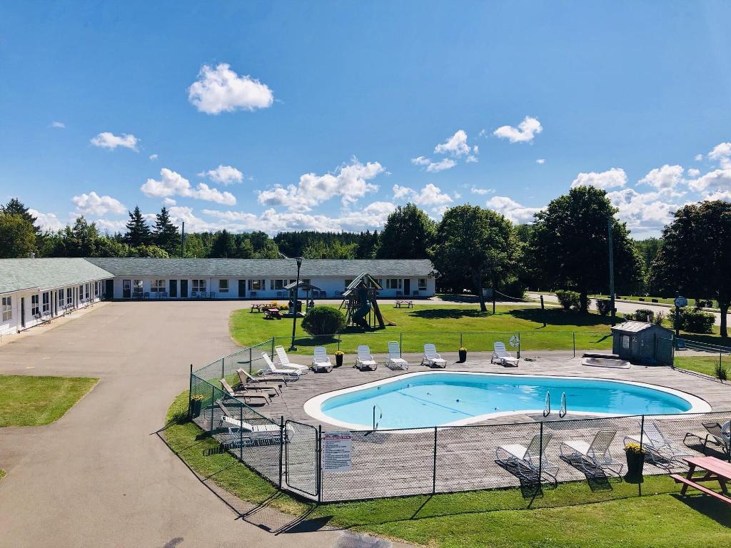 Anne Shirley Motel & Cottages