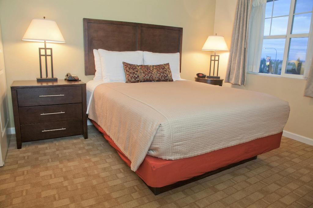 Ledgestone Hotel