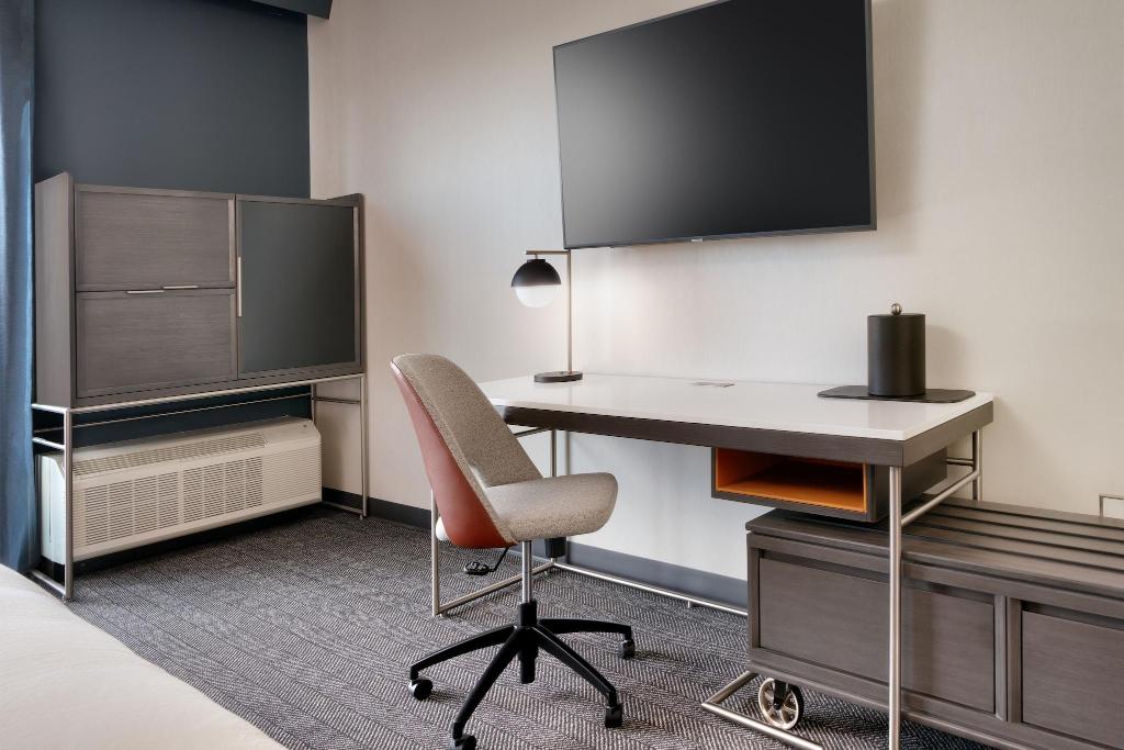 Courtyard By Marriott Ames