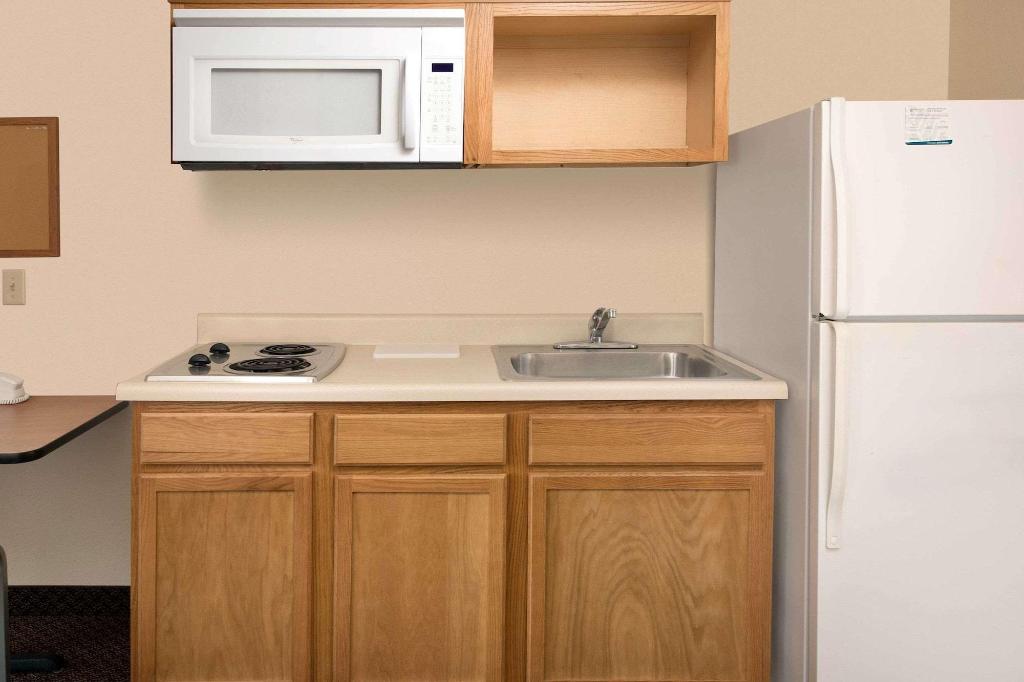 Woodspring Suites Lexington