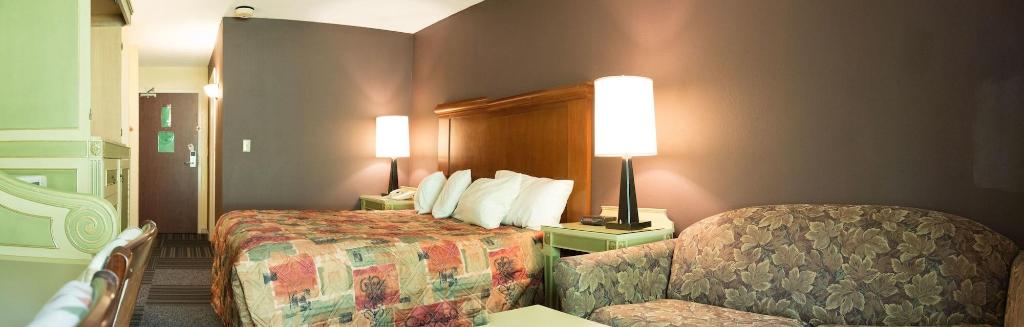 Aderi Hotel Niantic