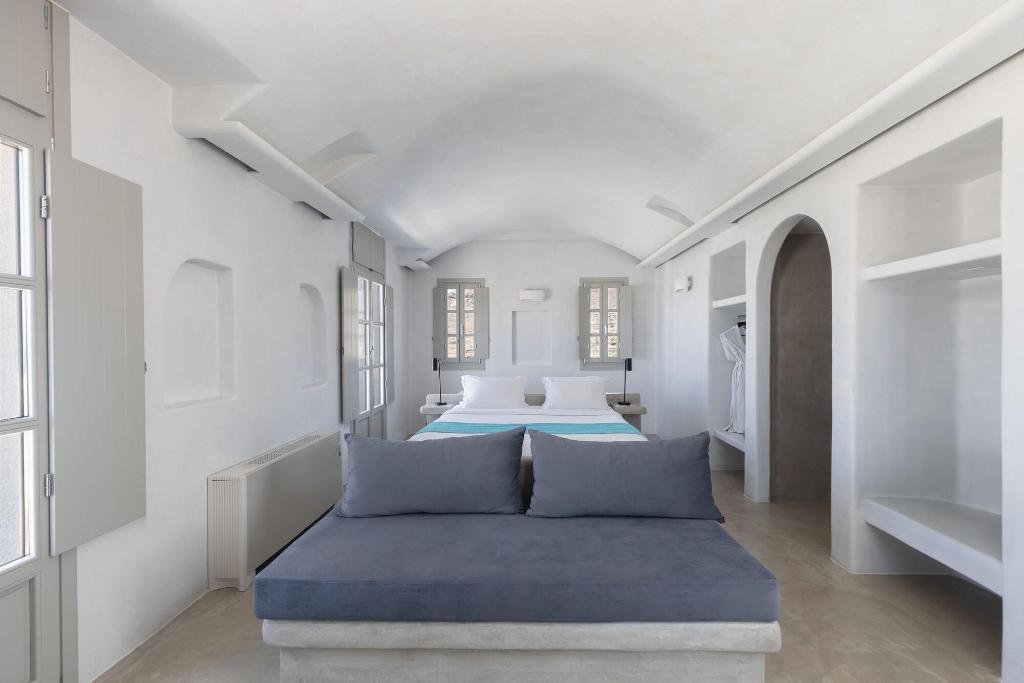Danae Suites