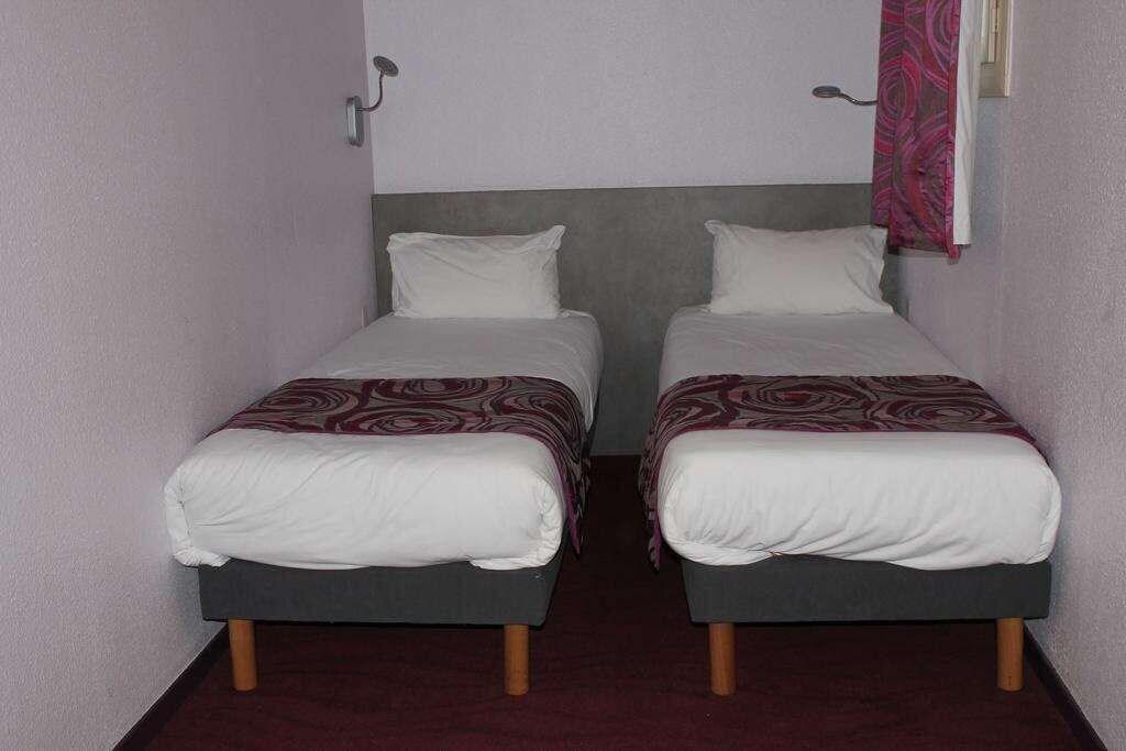 Brit Hotel Les Evens