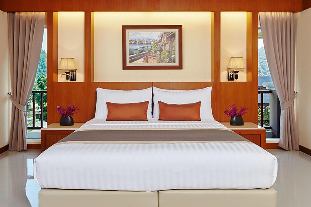 Romantic Resort And Spa