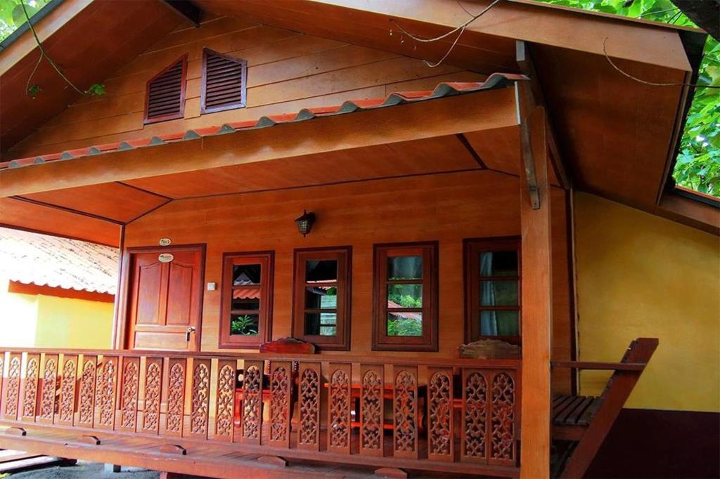 Coco Beach Bungalows