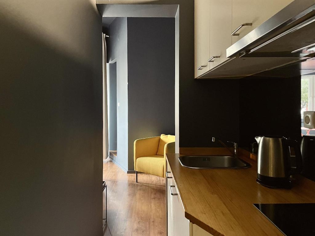 Avenue Rooms & Suites