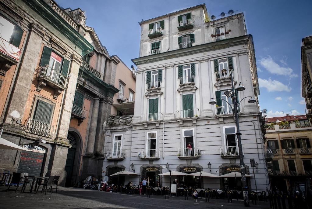 B&B Le 4 Stagioni Dante’S Suites photo 47