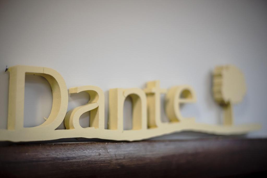 B&B Le 4 Stagioni Dante’S Suites photo 15