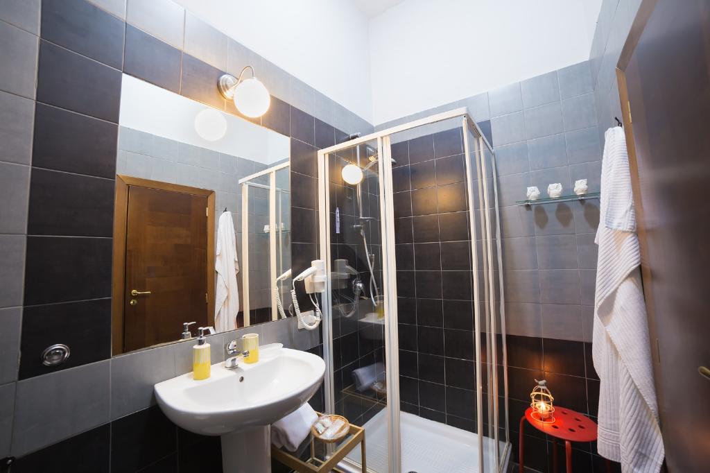 B&B Le 4 Stagioni Dante’S Suites photo 20
