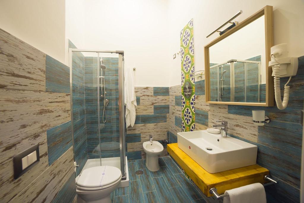 B&B Le 4 Stagioni Dante’S Suites photo 30