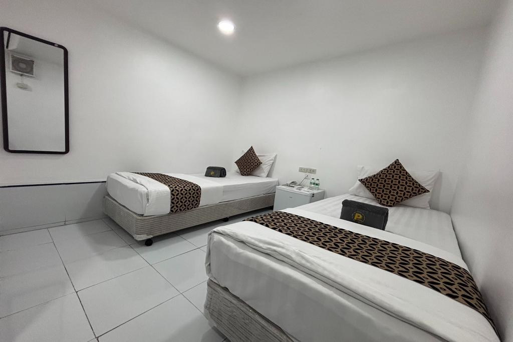 Papa Ji Hotel and Restaurant