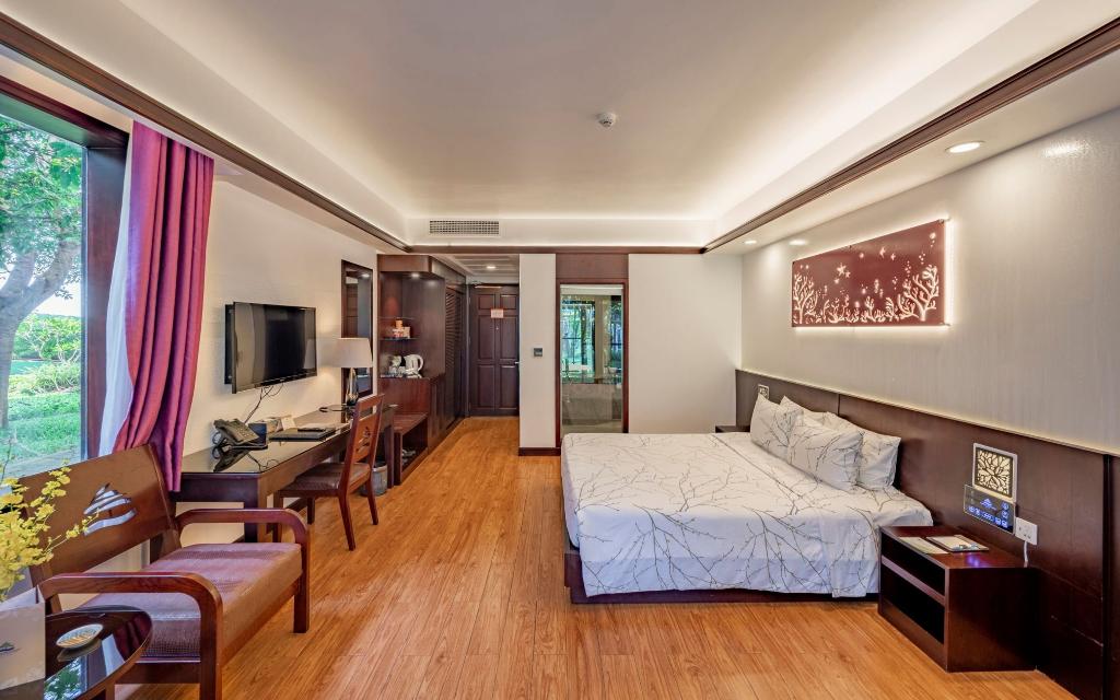 Carmelina Beach Resort
