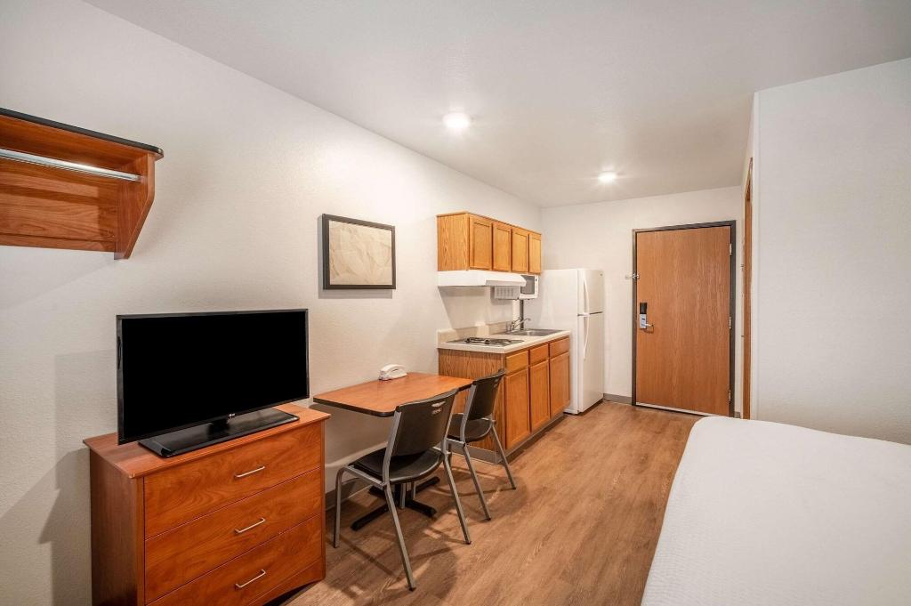 Woodspring Suites Corpus Christi