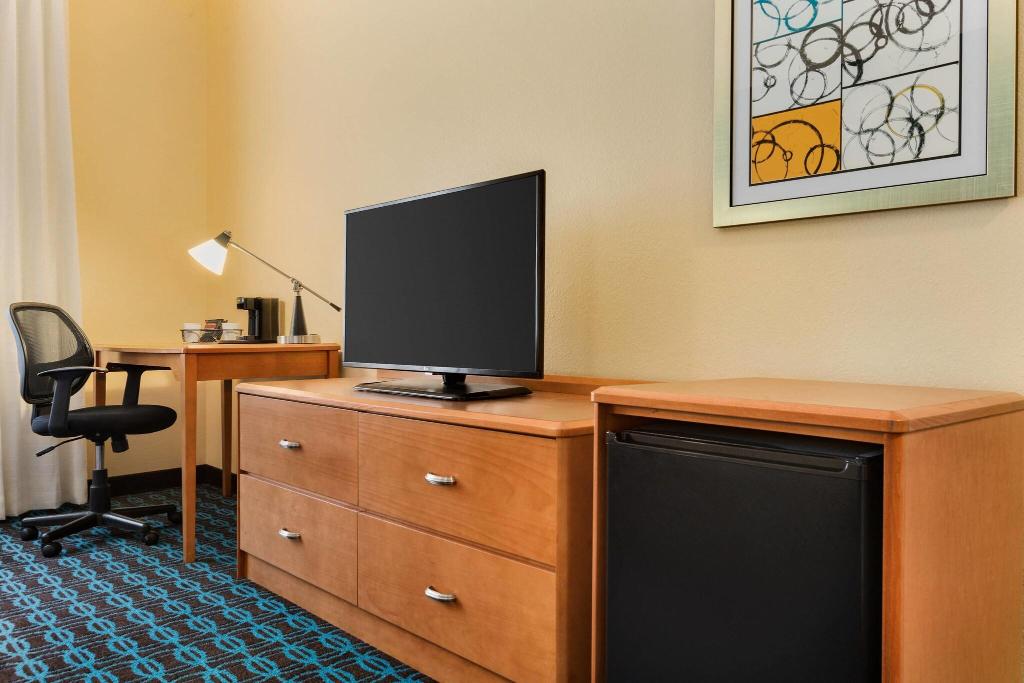 Fairfield Inn & Suites Toledo Maumee