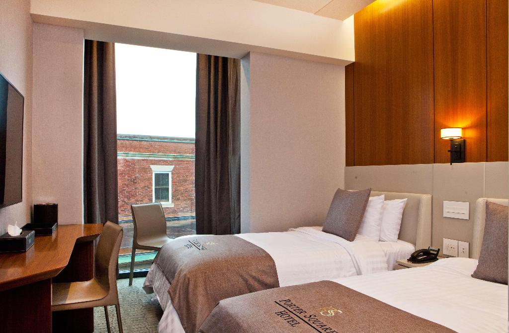 Porter Square Hotel