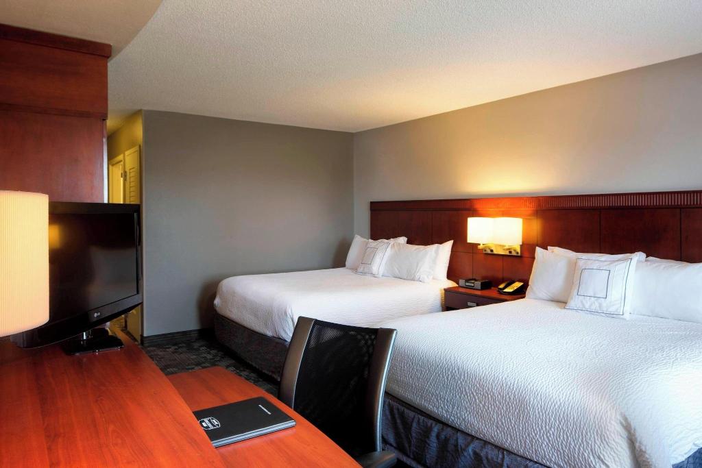 Courtyard By Marriott Jackson