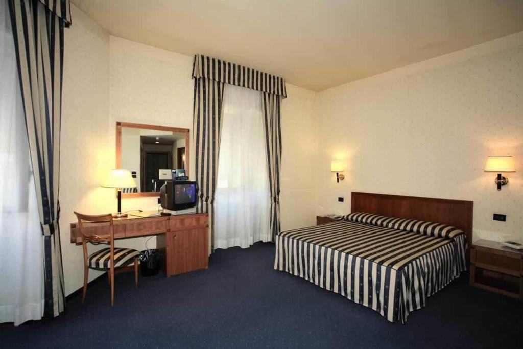 Hotel De Paris