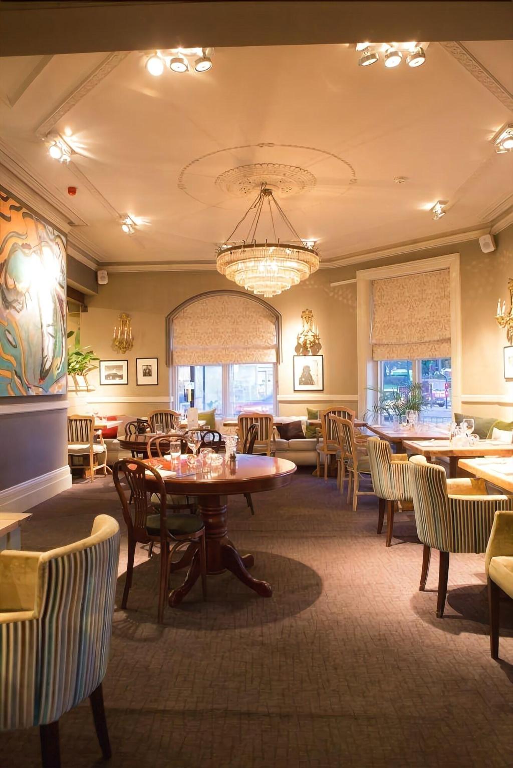 Ox Hotel Bar & Grill - Restaurant