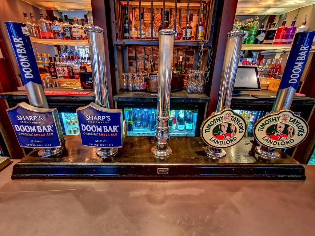 Ox Hotel Bar & Grill - Restaurant