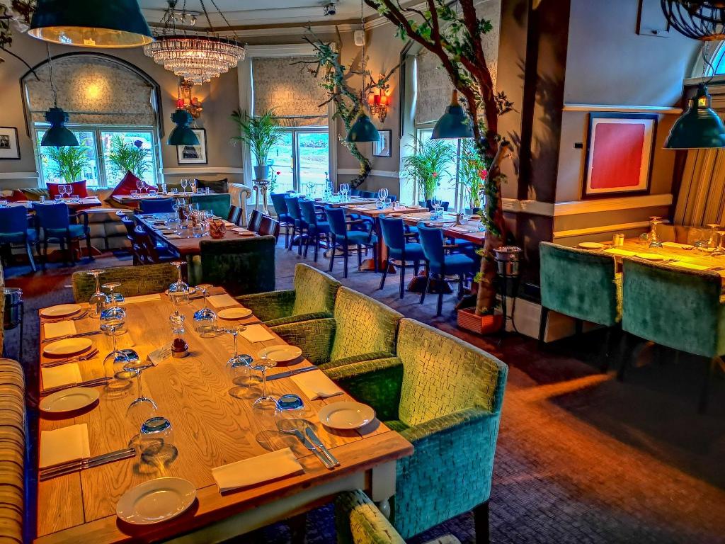 Ox Hotel Bar & Grill - Restaurant