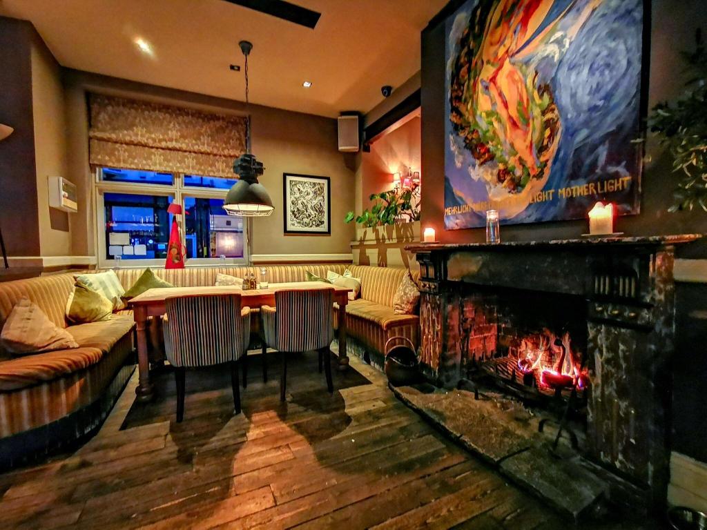 Ox Hotel Bar & Grill - Restaurant