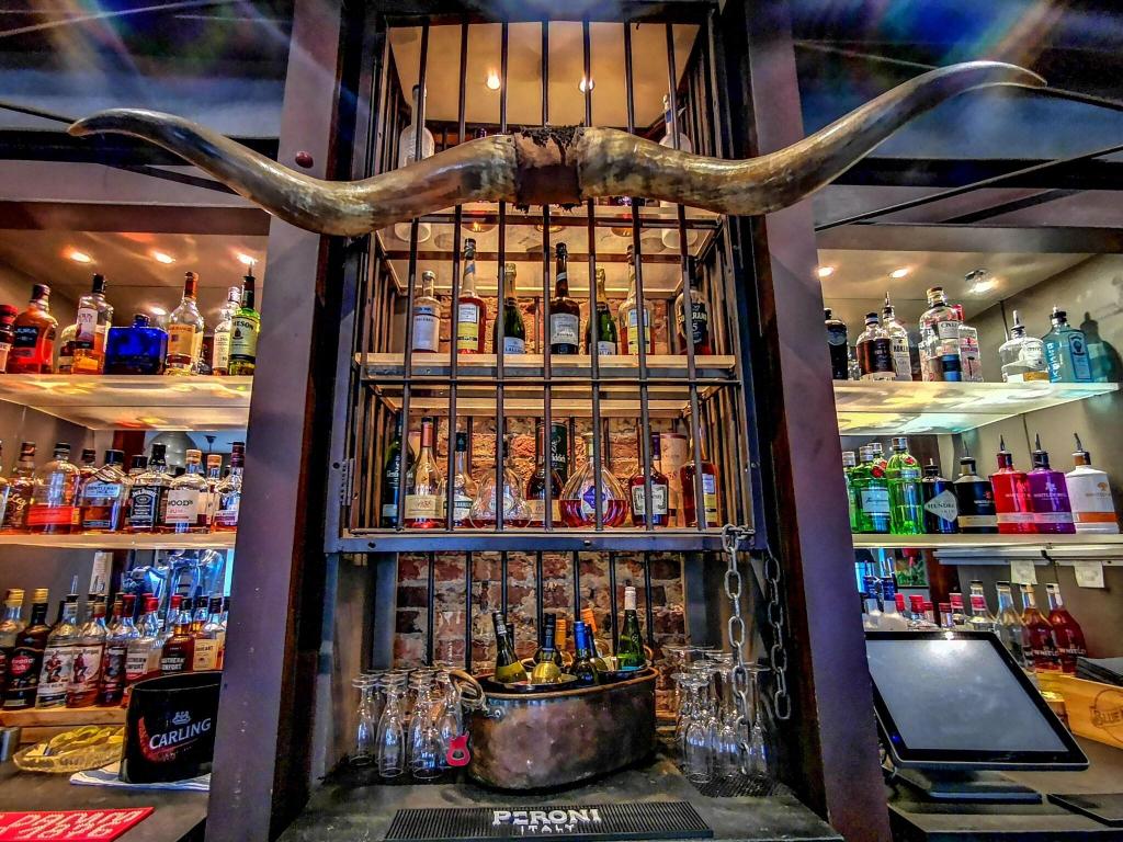 Ox Hotel Bar & Grill - Restaurant