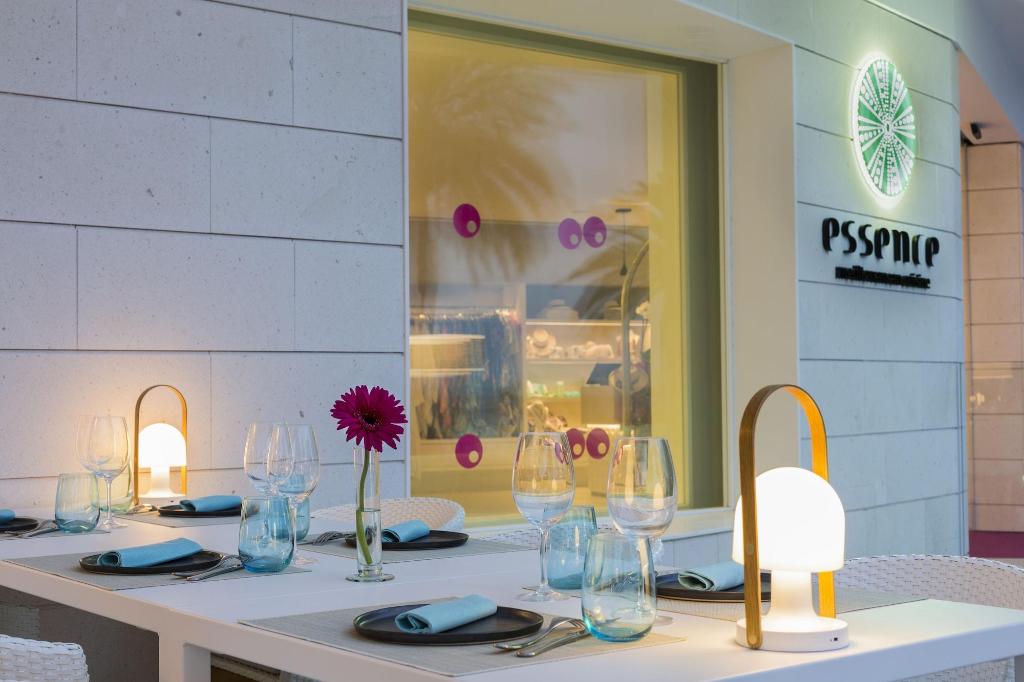 Imagem da galeria de One Ibiza Suites