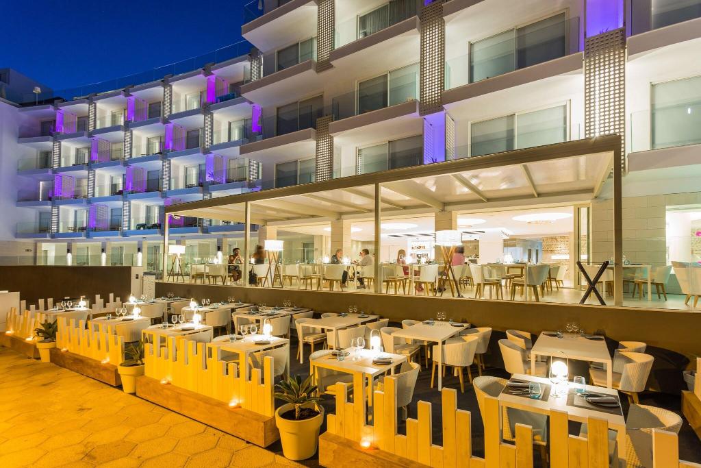 Imagem da galeria de One Ibiza Suites