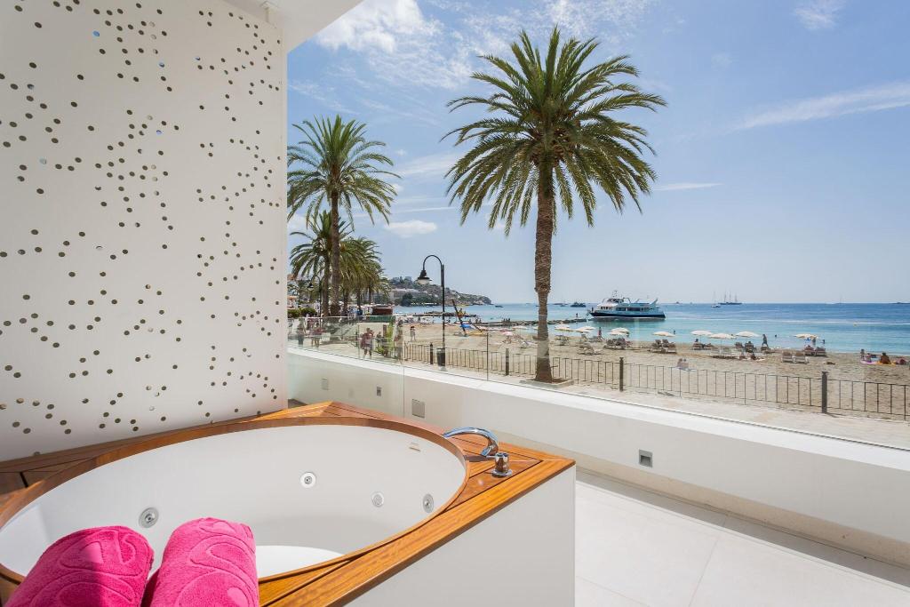 Imagem da galeria de One Ibiza Suites