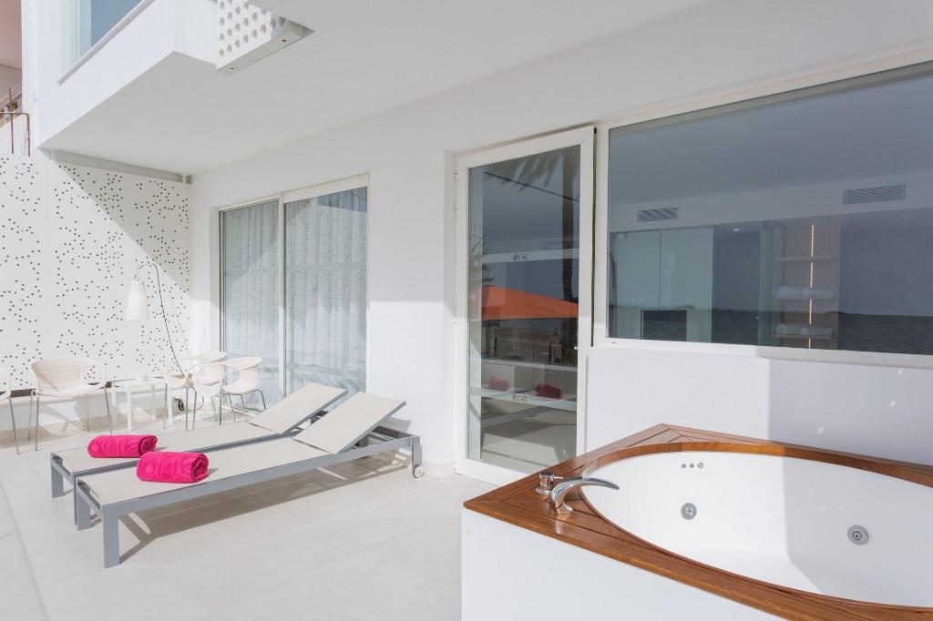 Imagem da galeria de One Ibiza Suites