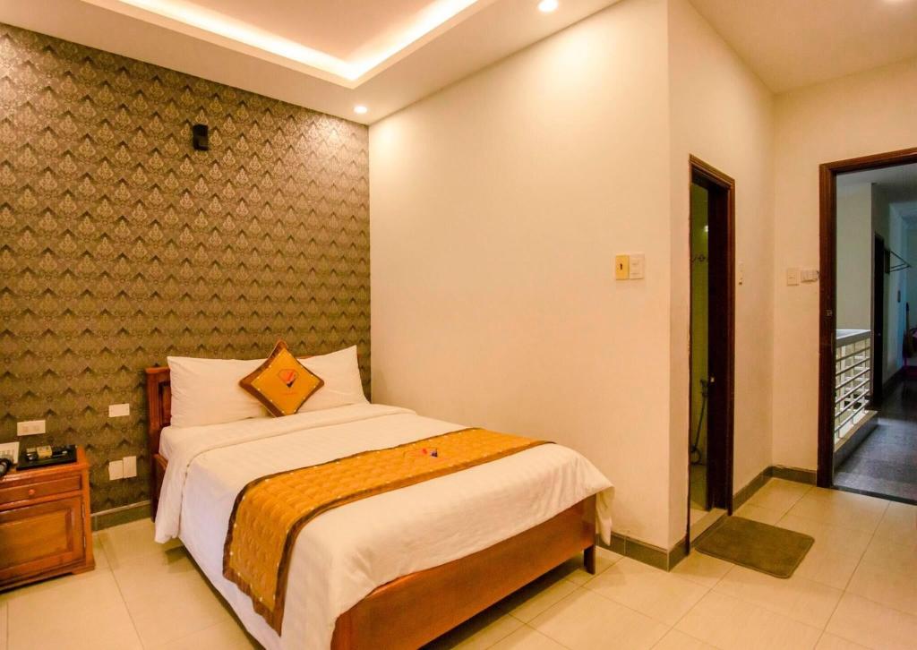 Y Linh Hotel
