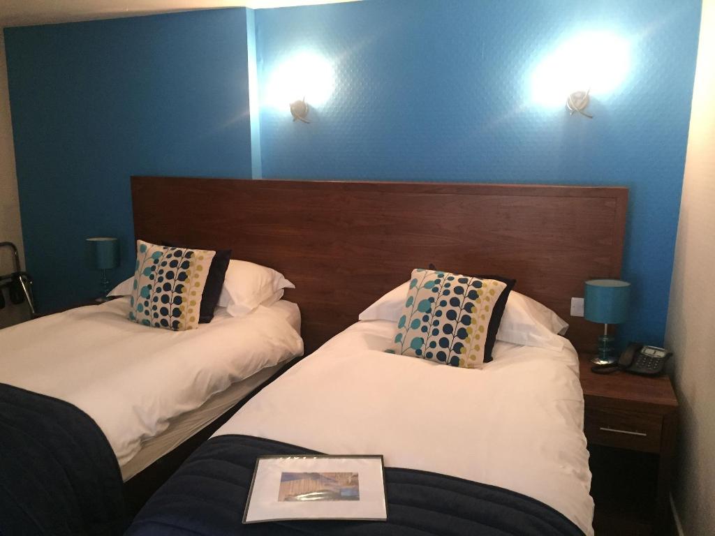 Queens Head Hotel