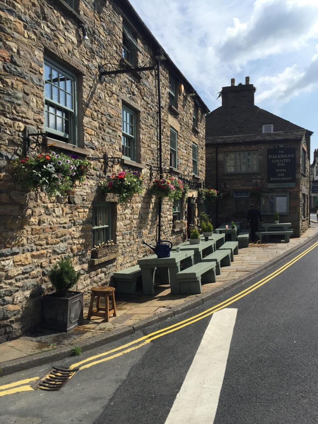 The Dalesman Country Inn - Terrace