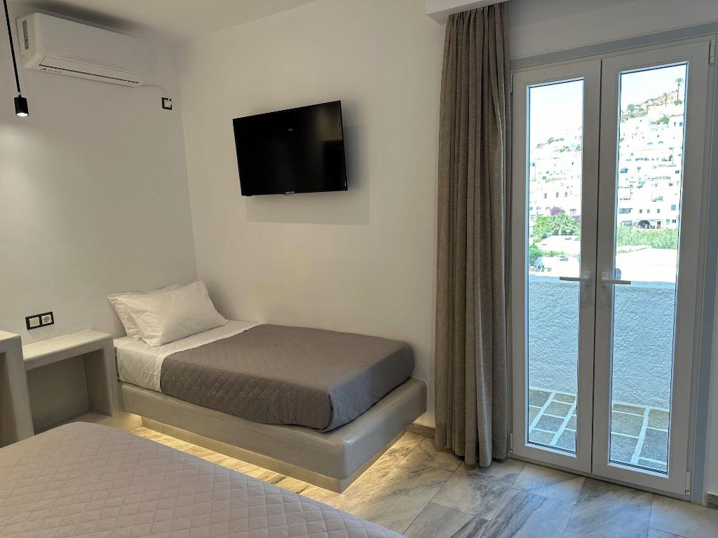 Aphrodite Hotel & Apartments