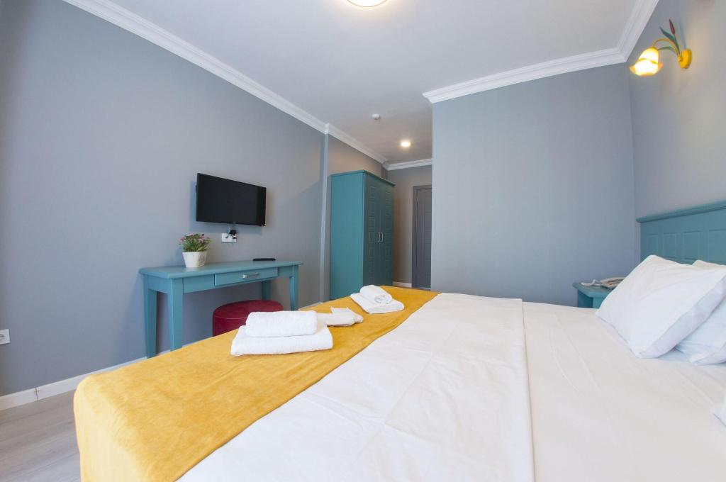 Room Room Motel