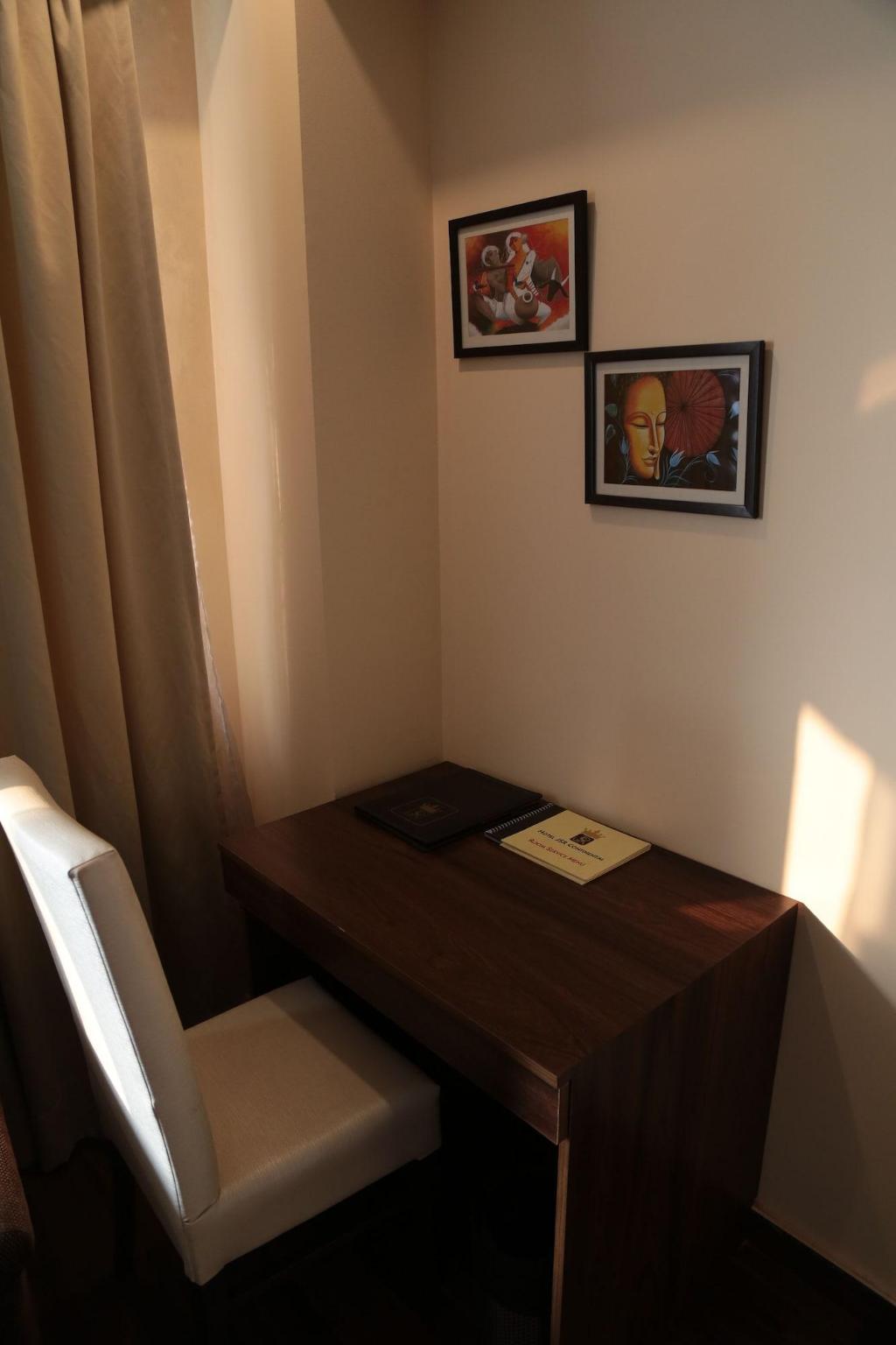 Hotel Jsr Continental