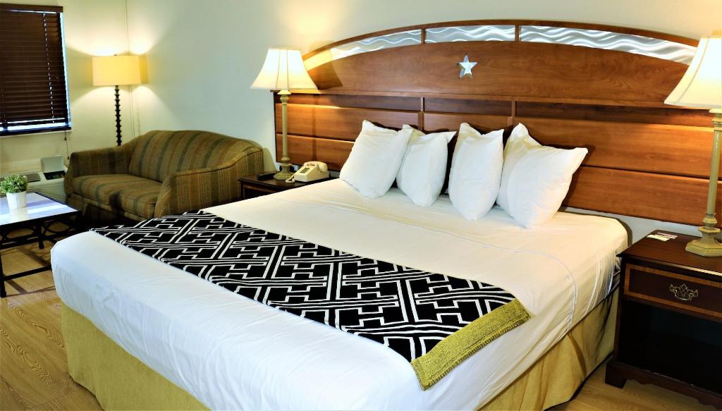 Monte Carlo Inn