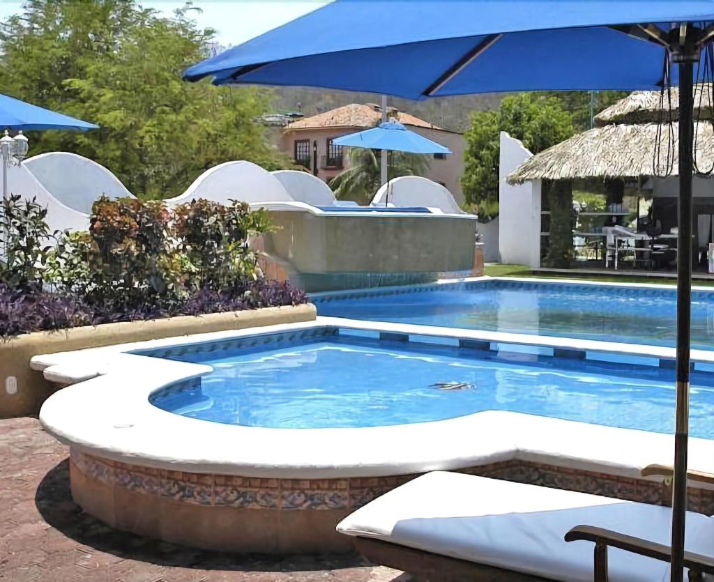 Canadian Resorts Huatulco